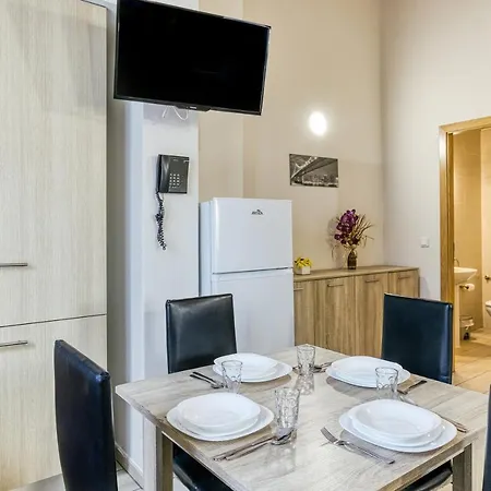 Giuliano Empuria 6 Personas Apartment